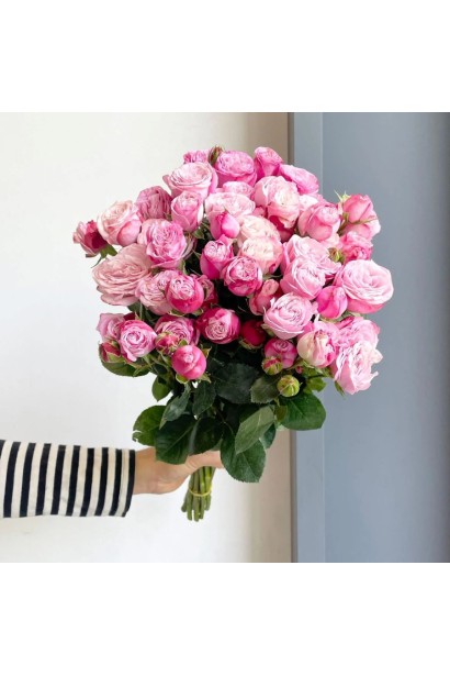 Троянда-спрей Леді Бомбастік  в букеті